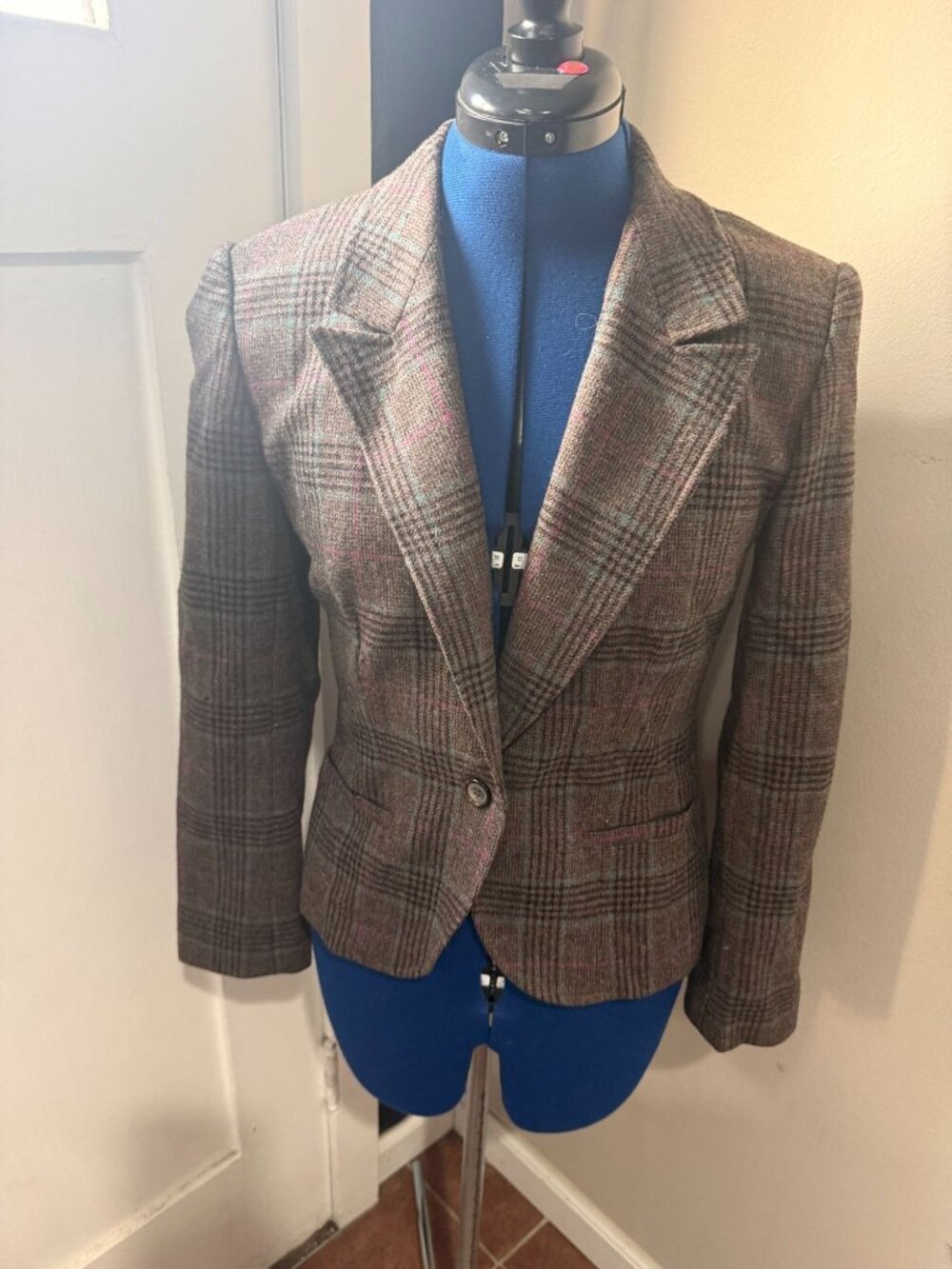 VTG 60s Pendleton Gray + Pink Plaid Professional Blazer 8/MD